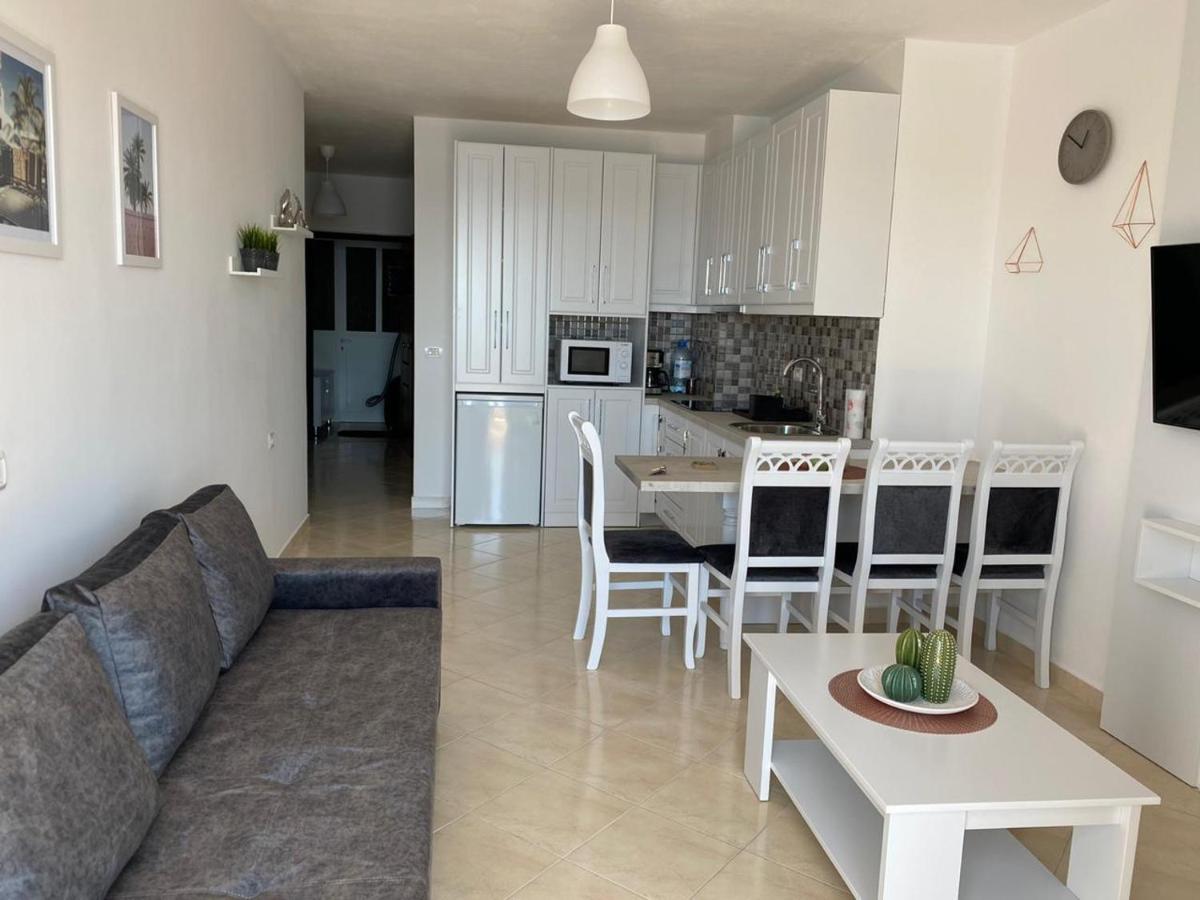 Sun & Sea Apartment Saranda Exterior foto